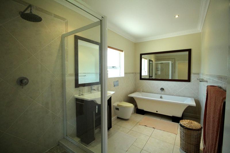 5 Bedroom Property for Sale in Lovemore Heights Estate Eastern Cape